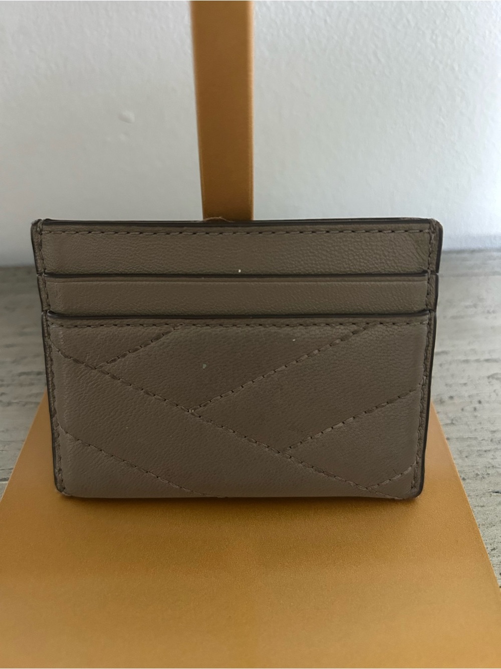 Tory Burch Kira Chevron Quilted Leather Card Holder EXCELLENT CONDITION - Picture 3 of 10
